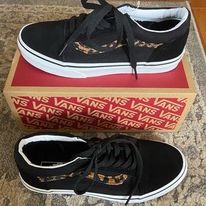 Vans, Old Skool style shoes, black with leopard fur accent. Brand new!